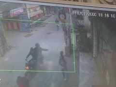 Delhi Schoolgirl Acid Attack Case: Victim's Friend Among Three Accused Arrested. Latest Developments