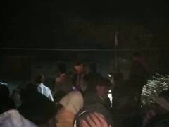 बेतिया में गन्ने से लदा ट्रक पलटा, 4 लोगों की मौत, श्राद्ध भोज खाकर लौट रहे थे सभी