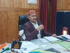 अल्मोड़ा: नियमों को ताक पर रखकर इकट्ठा किया जा रहा था लीसा, वन विभाग ने सील की फैक्ट्री