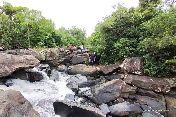 In Photos: चित्रकोट, तीरथगढ़ के बाद फेमस हो रहा बस्तर का ये नया वाटरफॉल, पिकनिक स्पॉट बनाने की है जरूरत