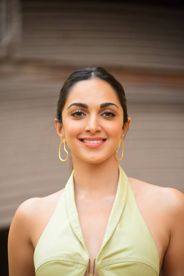 ২০২২ সালে ইতিমধ্যেই দুটি ছবি মুক্তি পেয়েছে তাঁর। 'ভুল ভুলাইয়া ২' ও 'যুগ যুগ জিও'।