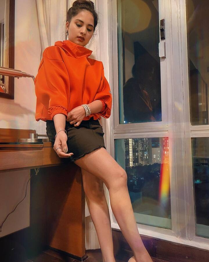 சிருஷ்டி டாங்கே என்பவர் தமிழ் திரைப்படங்களில் நடித்து வரும் ஒரு இந்திய நடிகை ஆவார்