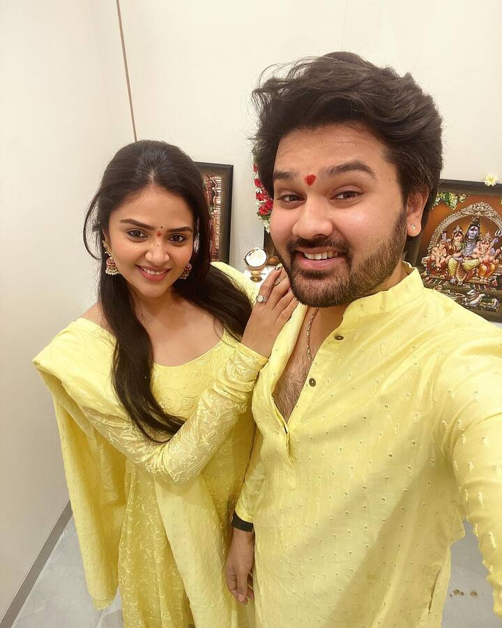 ఆ ఫోటోలను షేర్ చేసింది.Photo Credit@Sree Mukhi/Instagram