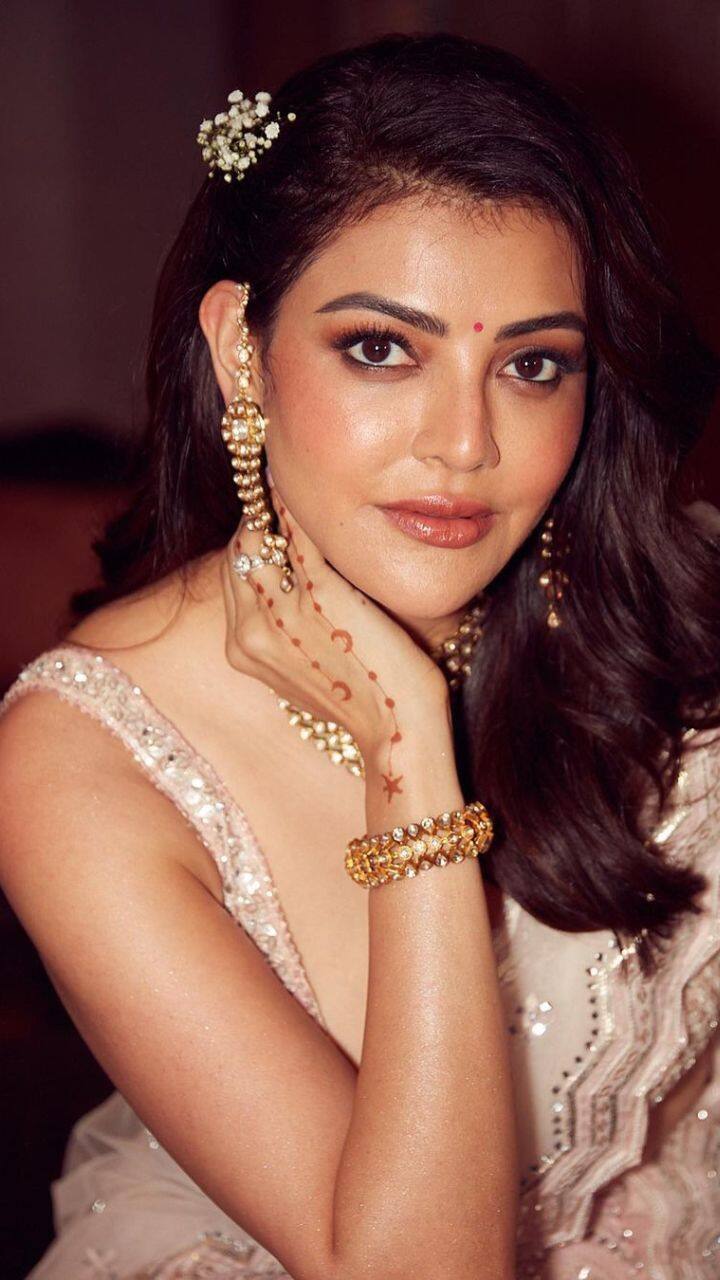 தமிழ் மற்றும் தெலுங்கு மொழிகளில் பல ஹிட் படங்களில் நடுத்துள்ளார்