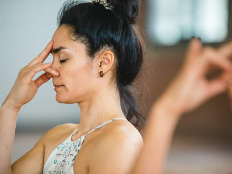 How Yoga And Pranayama Can Be Used To Combat Stress And Panic Attacks International Yoga Day 2023: How Yoga And Pranayama Can Be Used To Combat Stress And Panic Attacks