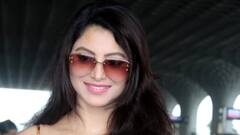 Urvashi Rautela: গন্তব্য কোথায়? বিমানবন্দরে অ্যানিম্যাল প্রিন্টের গাউন, জুতোয় নজরকাড়া উর্বশী