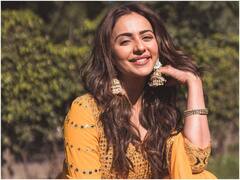 Rakul Preet Singh:  రకుల్ ప్రీత్ సింగ్ డ్రెస్సు చూశారా, ఎంత ట్రెడిషనల్‌గా ఉందో