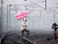 पहाड़ों से आ रही बर्फीली हवाएं बढ़ा रही है ठंड, आज कैसा रहेगा राजधानी दिल्ली का मौसम