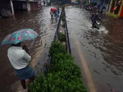 TN Rain Alert: தமிழகத்தில் அடுத்த 4 தினங்களுக்கு மழைக்கு வாய்ப்பு.. எந்தெந்த மாவட்டம்? இன்றைய வானிலை நிலவரம்!