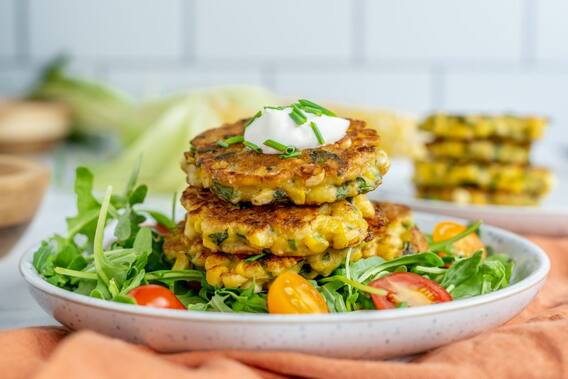 Christmas 2022: इस क्रिसमस मेहमानों को सिर्फ केक से नहीं, इन चटपटी डिशेज से करें इंप्रेस