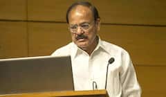 వెంకయ్య నాయుడు చేతుల మీదుగా ల్యాప్‌టాప్ అందుకోవాలనుకుంటున్నారా ?