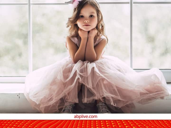 Christmas 2022 dress up your child with these dresses in Christmas to look unique and beautiful Christmas 2022 dresses Christmas 2022: यादगार बनाएं इस साल का क्रिसमस... बच्चों को पहनाएं ये ड्रेस, सेल्फी आएगी परफेक्ट