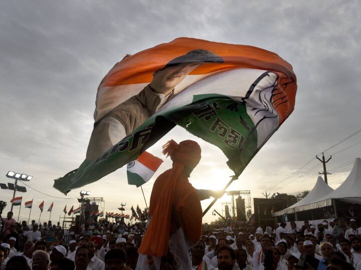 कांग्रेस के आखिरी दांव के रूप में यह यात्रा चुनावी फायदे में तब्दील होगी या नहीं, इसे लेकर स्थिति अभी स्पष्ट नहीं है, लेकिन ऐसा लगता है कि पार्टी के यात्री इस मंत्र में यकीन रखते हैं कि कारवां बढ़ते रहना चाहिए.