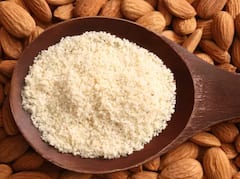 मुलतानी मिट्टी में ये 5 चीज़ मिलाकर बनाएं फेस पैक, पार्लर जैसा मिलेगा ग्लो