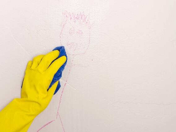 How to Clean Walls With Paint or Wallpaper Cleaning Wall Paint: બાળકોએ કરી દીધી છે ઘરની દિવાલ ગંદી, તો આવી રીતે કરો સાફ, કલર નહી થાય ખરાબ
