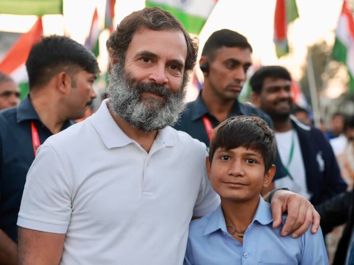 कांग्रेस की भारत जोड़ो यात्रा ने 99 दिनों में अबतक आठ राज्यों के 42 जिलों में सफर किया है. कांग्रेस की यह यात्रा जम्मू कश्मीर के श्रीनगर जाकर खत्म होगी. लेकिन अभी केवल पंजाब के पठानकोट तक का ही कार्यक्रम जारी किया गया है. वहां यह यात्रा 10 जनवरी को पहुंचेगी.