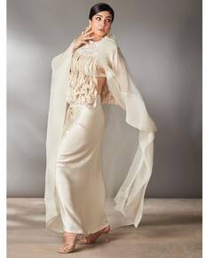 PHOTO: अभिनेत्री रवीना टंडनचा हटके लूक; फोटो पाहून तुम्हीही व्हाल घायाळ!