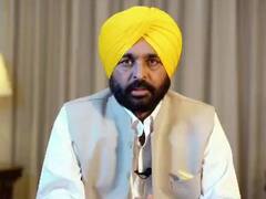 Punjab Farmers Protest: पंजाब में किसानों का टोल प्लाजा पर विरोध-प्रदर्शन शुरू, सरकार से ये है मांग, देखें तस्वीरें