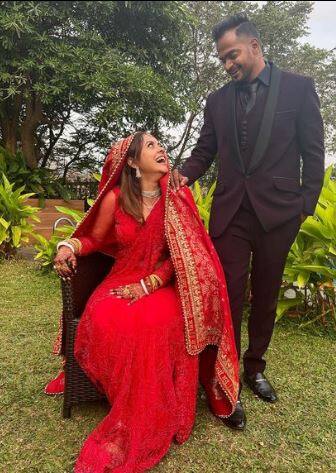 देवोलीनाने शेअर केलेल्या फोटोत देलोलीना नववधूच्या वेशात सजलेली दिसत आहे.