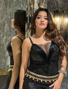 Monalisa Photos: બ્લેક આઉટફિટમાં મોનાલિસા લાગી બૉલ્ડ એન્ડ બિન્દાસ ગર્લ, તસવીરો પર ફેન્સ ફિદા.........