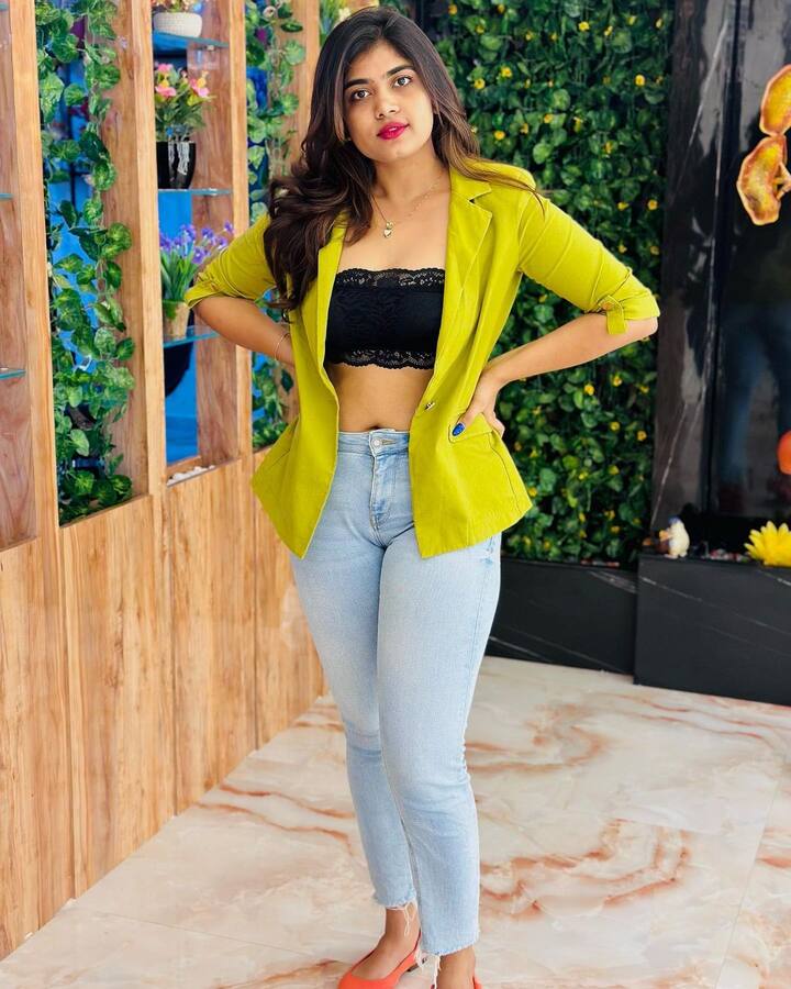 తర్వాత జబర్దస్త్ లో కి ఎంట్రీ.Photo Credit@Rithu Chowdary/Instagram