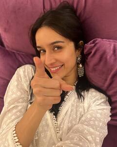 Shraddha Kapoor: காலையும் நீயே... மாலையும் நீயே...க்யூட் ஷ்ரத்தா கபூர் க்ளிக்ஸ்!