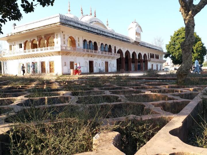 Bharatpur Safed Mahal not being maintained Archaeological department not attention Rajasthan ANN Bharatpur News: भरतपुर का सफेद महल रो रहा बदहाली के आंसू, राज्य सरकार और पुरातत्व विभाग नहीं ले रहा सुध
