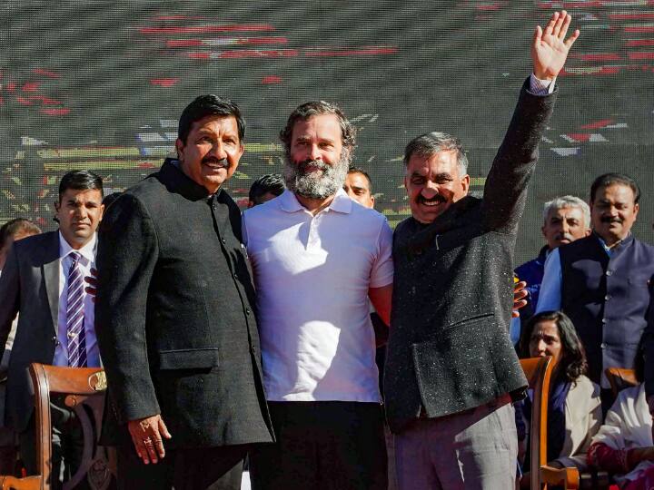 11 दिसंबर को हिमाचल प्रदेश के मुख्यमंत्री सुखविंदर सिंह सुक्खू और उपमुख्यमंत्री मुकेश अग्निहोत्री की शपथ ग्रहण समारोह में राहुल गांधी शिमला पहुंचे थे.