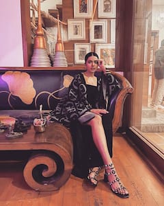 శివాని రాజశేఖర్ స్టన్నింగ్ లుక్స్, ఫోటోలు వైరల్