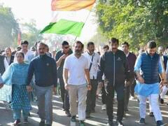 Bharat Jodo Yatra: भारत जोड़ो यात्रा में पहुंचे हिमाचल कांग्रेस के सभी 40 विधायक, राहुल गांधी के साथ दिखाई एकता, देखें तस्वीरें