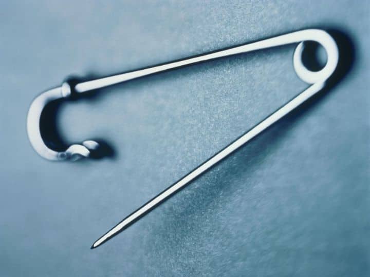 Walter Hunt invented safety pin  know why it was invented रोज़ करते हैं इस्तेमाल, लेकिन क्या आप जानते हैं किसने किया था सेफ्टी पिन का अविष्कार