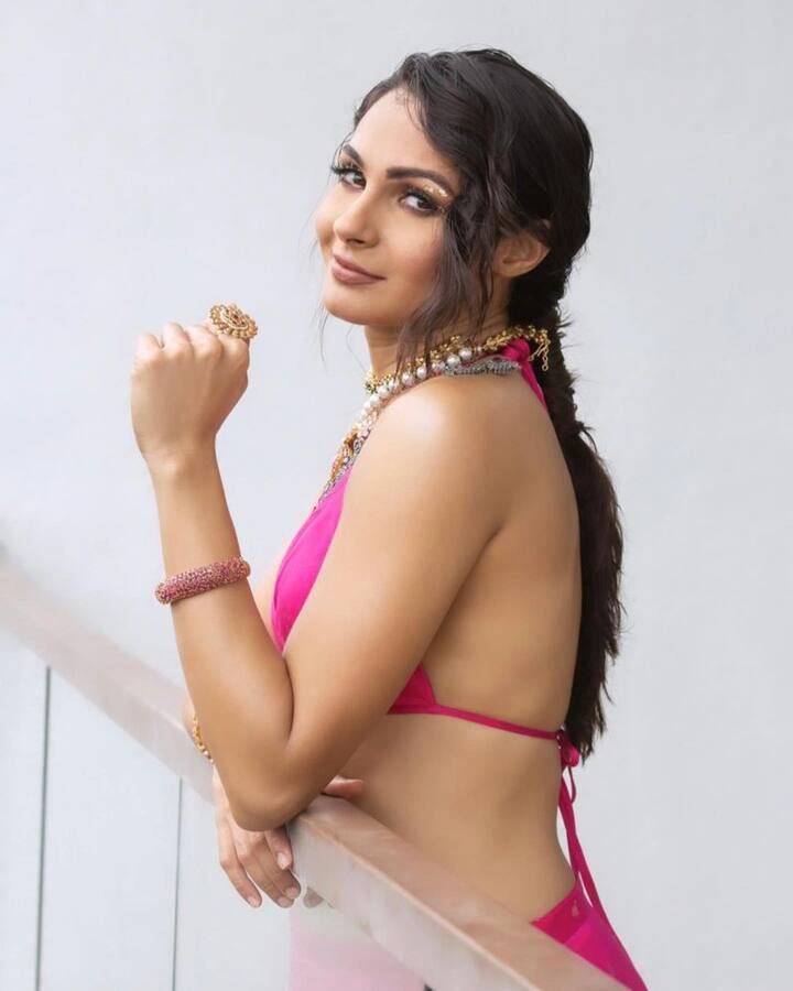 తెలుగులో అవకాశాలు లేకపోయినా కోలీవుడ్ లో ఫుల్ బిజీగా ఉంటుంది. Image Credit: Andrea Jeremiah/Instagram