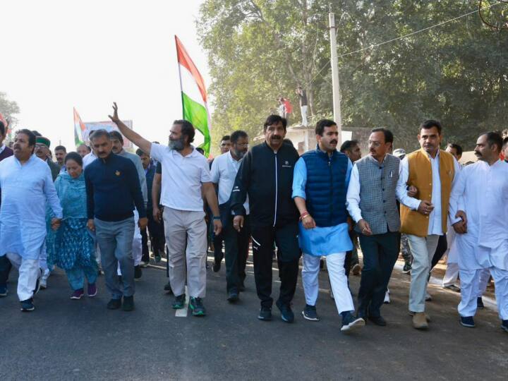 शपथ ग्रहण समारोह में राहुल गांधी से हिमाचल कांग्रेस के बड़े नेताओं की मुलाकात तो हुई, लेकिन राहुल गांधी सभी विधायकों से नहीं मिल सके थे.