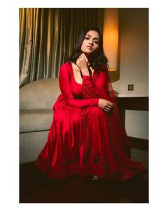 Sunaina : அழகோ அழகு அவள் கண்ணழகு...நடிகை சுனைனாவின் லேட்டஸ்ட் க்ளிக்ஸ்!