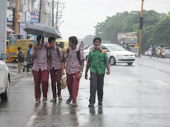 TN Rain: தமிழ்நாட்டில் ஓரிரு இடங்களில் லேசானது முதல் மிதமான மழைக்கு வாய்ப்பு.. கூடுதல் விபரம்..