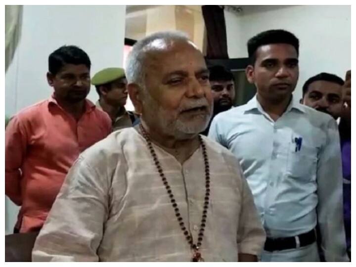 shahjahanpur mp mla court declared swami chinmayanand as absconder ann Shahjahanpur: रेप मामले में बढ़ी स्वामी चिन्मयानंद की मुश्किल, कोर्ट ने फरार घोषित किया