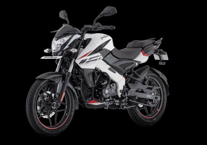 पल्सर एनएस160 (Bajaj Pulsar NS160), इस बाइक की भारतीय बाजार में काफी डिमांड है. ख़ासकर यूथ को खूब पसंद आ रही है. इस बाइक में 160.3cc का ऑयल कूलड, 4-स्ट्रोक, SOHC, 4-वाल्व DTS-i इंजन मिलता है, यह इंजन 8500 आरपीएम पर 15.5PS की अधिकतम पावर और 6500 आरपीएम पर 14.6Nm का पीक टॉर्क जनरेट करने में सक्षम है. इसकी शुरुआती कीमत 1,25,114 रुपये एक्स-शोरूम, दिल्ली है.
