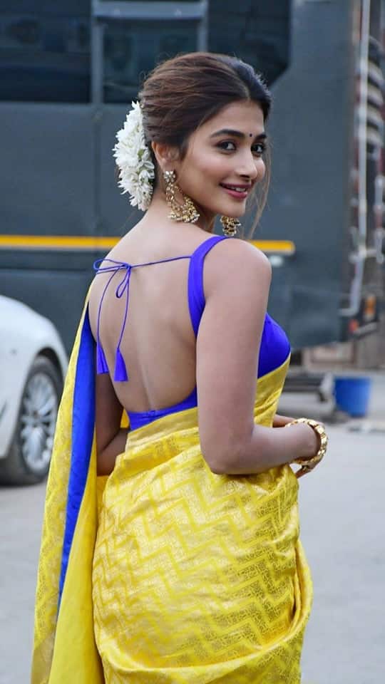 சர்க்கஸ் திரைப்படத்தில் தீபிகா படுகோன் மற்றும் அஜய் தேவ்கன் சிறப்பு தோற்றத்தில் காட்சியளிக்கின்றனர்