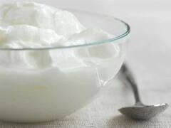 Curd Benefits: শীতেও পাতে থাকুক দই, রয়েছে একাধিক পুষ্টিগুণ