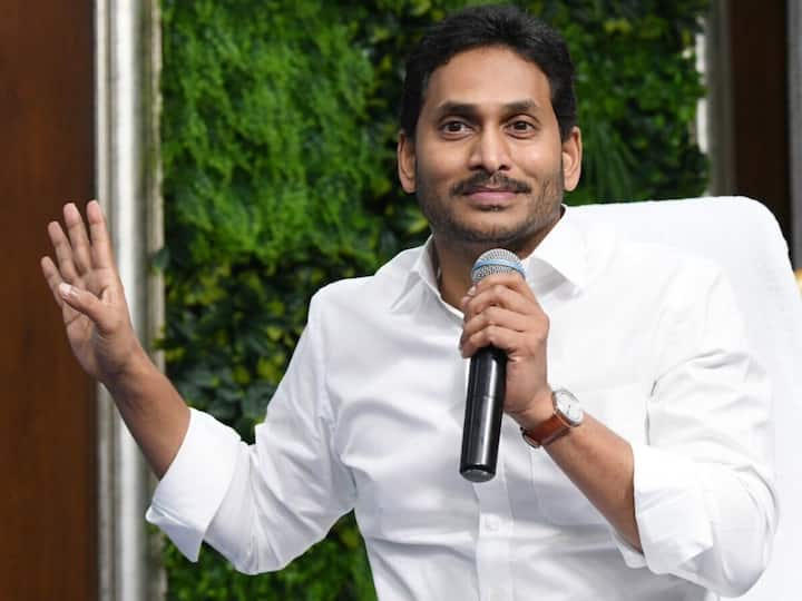 Andhra Pradesh Chief Minister YS Jagan Mohan Reddy interacted with YSRCP Ministers and Senior Leaders at the camp office on Friday and urged them to reach out to the people through door-to-door campaigns to explain the government's welfare schemes.