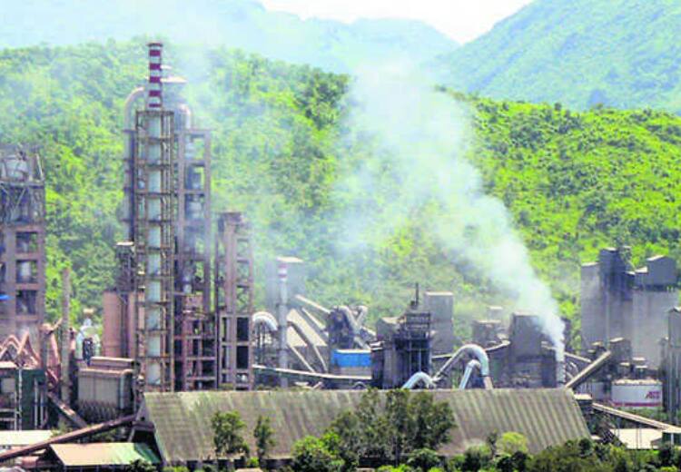 Trending News: Himachal Pradesh: Adani Group closed 2 cement plants in Himachal Pradesh