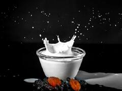 பாலுடன் சேர்த்து சாப்பிடக்கூடாத உணவுகள் என்னென்ன தெரியுமா? ஏன்?