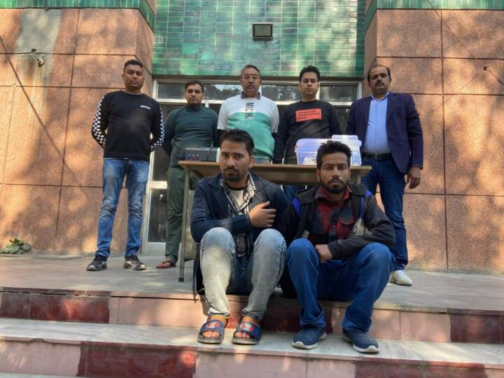 Delhi Crime Police Busted Fake Currency Supply Racket And Arrested 2