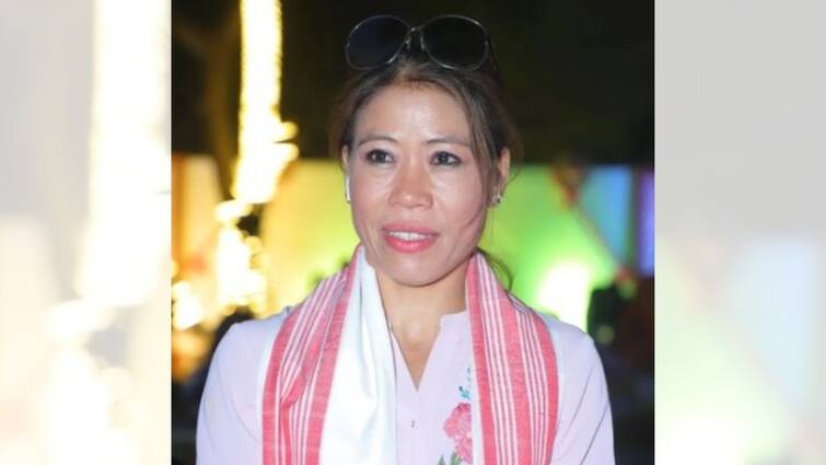 Controversy after Mary Kom's Husband Questions Looks of Boxer's Statue in Imphal Mary Kom: 'ইনি আমার স্ত্রী?', ইম্ফলে মেরি কমের মূর্তি বিতর্ক উস্কে দিলেন তাঁর স্বামী