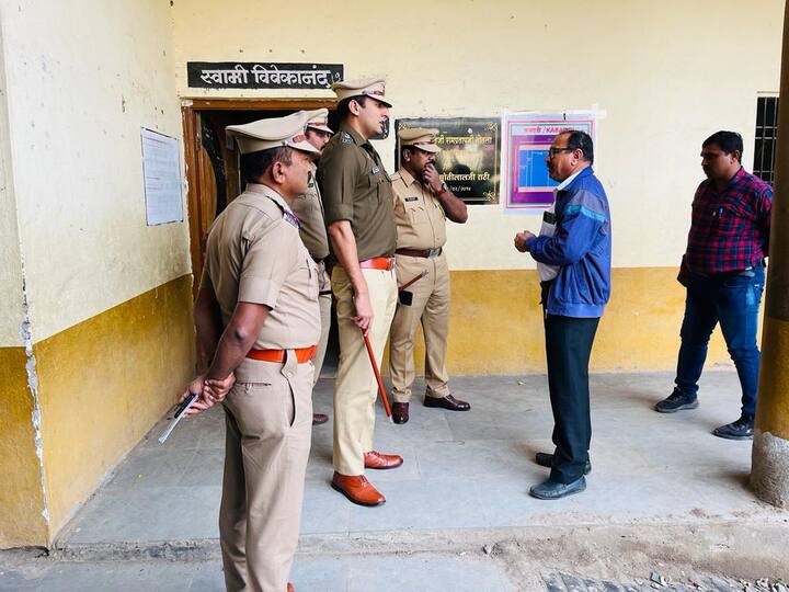 मतदानाच्या आधी मनिष कलवानिया यांनी वेगवेगळ्या मतदान केंद्राच्या ठिकाणी जाऊन आढावा घेतला.