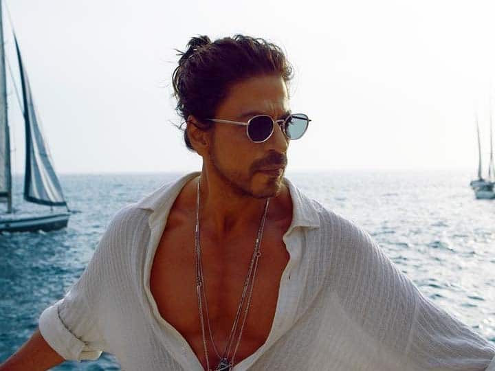 'खुदी को कर बुलंद इतना...' पठान विवाद के बीच Shah Rukh Khan का ट्वीट वायरल, दे रहे थे सवालों का जवाब Shah Rukh Khan hosted an Ask Me Anything session He answers fans questions amid Pathaan row 'खुदी को कर बुलंद इतना...' पठान विवाद के बीच Shah Rukh Khan का ट्वीट वायरल, दे रहे थे सवालों का जवाब