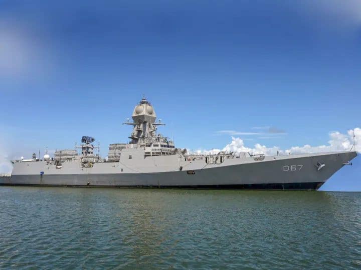 india china tensions indian navy to gets 175 warship by 2035 marathi news India-China Tensions : 'ड्रॅगन'ला धडकी भरणार, भारताची समुद्री ताकद वाढणार! नौदलात 175 नवीन युद्धनौका सामील होणार