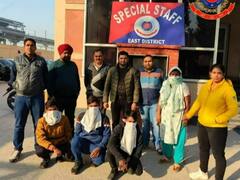 दिल्ली में ड्रग पेडलर्स गैंग का भंडाफोड़, मां-बेटे सहित 4 गिरफ्तार, 35 लाख रुपये से ज्यादा का स्मैक बरामद