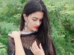 Rajasthan News: राजस्थान की 'मीरा' की तस्वीरें वायरल, देखकर रह जाएंगे दंग, भगवान से शादी का किया दावा