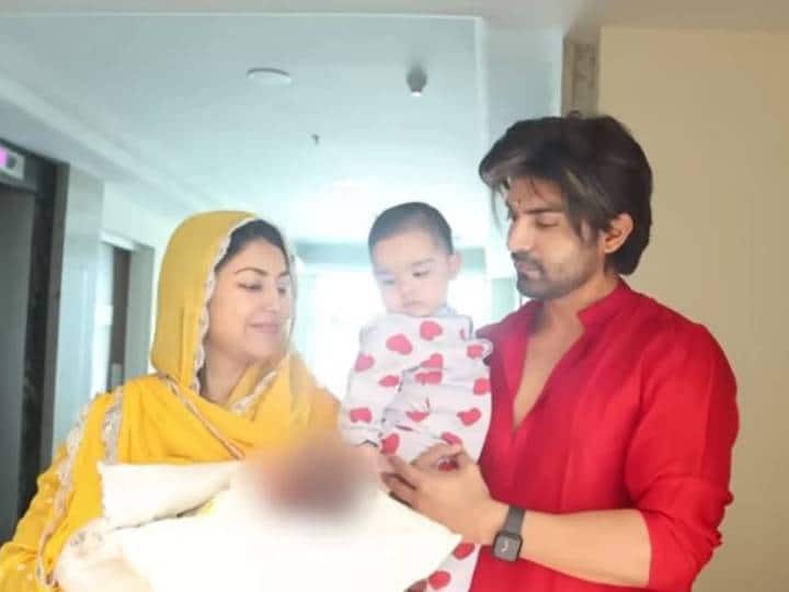 Debina and Gurmeet shifted to new house, shared video of house warming with both daughters